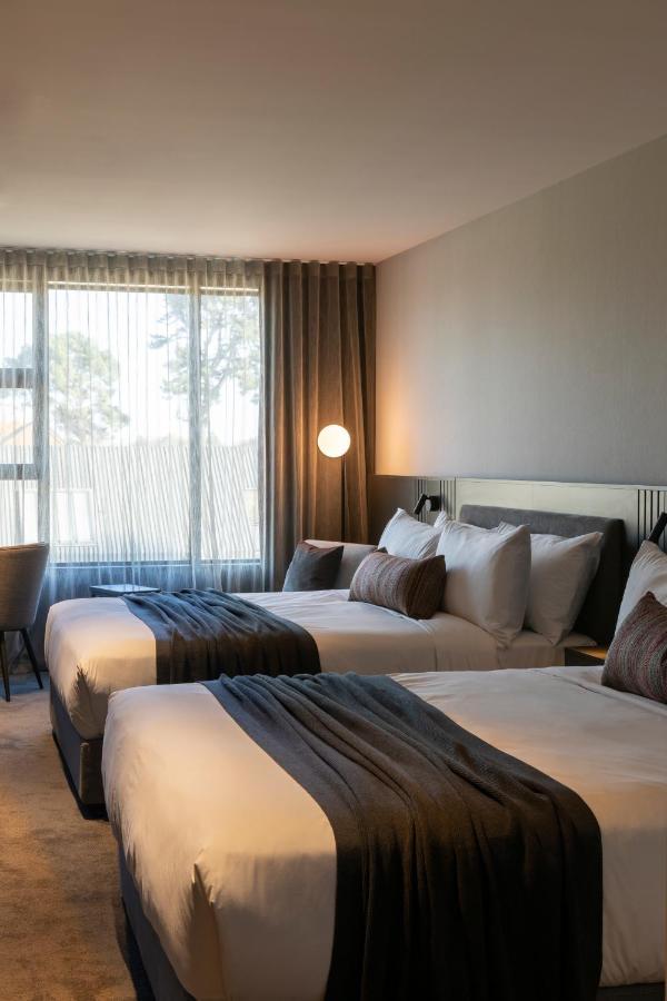 The Mayfair Christchurch Esterno foto A room at the hotel
