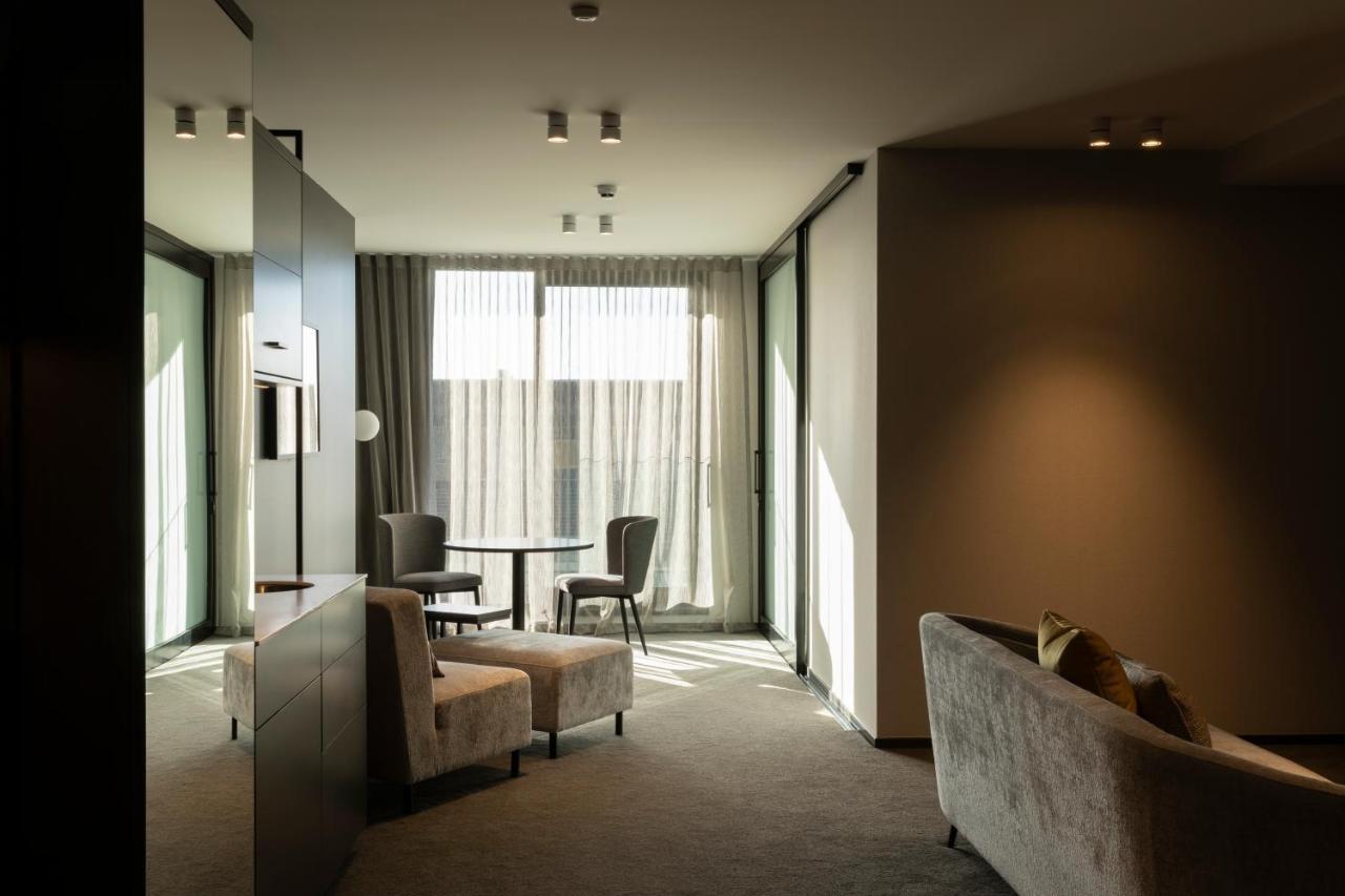 The Mayfair Christchurch Esterno foto A suite at the hotel