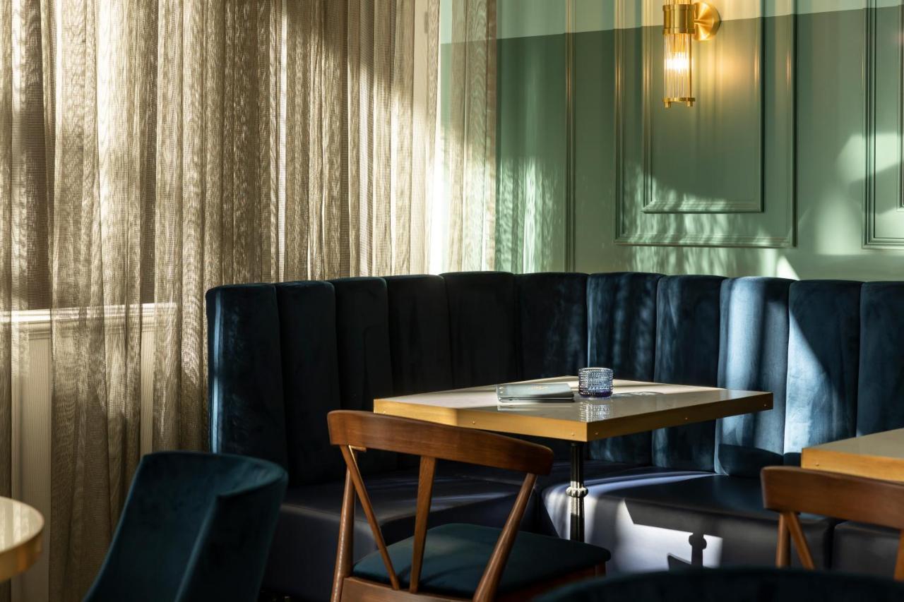 The Mayfair Christchurch Esterno foto Interior of the restaurant
